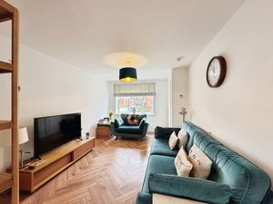 Photo 16- click for photo gallery